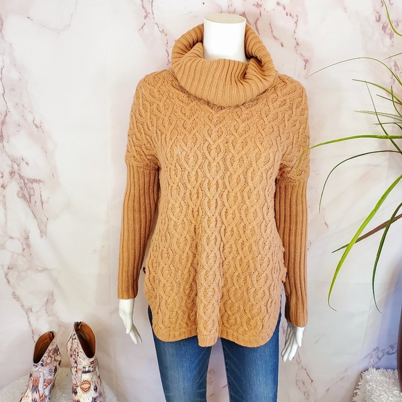 Anthropologie Sweaters - Anthropologie If It Were Me cable knit sweater
